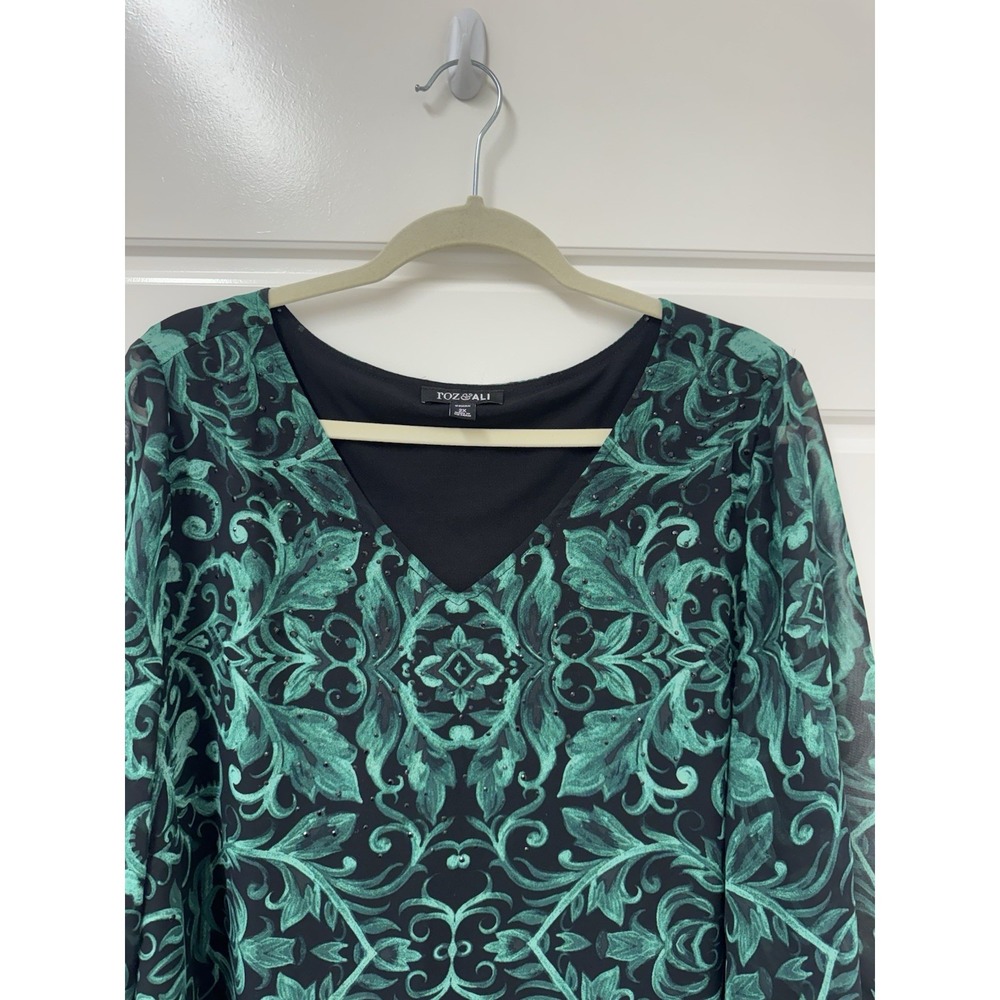Roz & Ali Blouse 2X Green Black Beaded Flowy Top Built In Tank A11